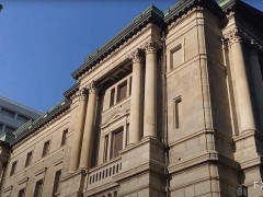 特朗普汽车关税措施正影汽车市场，美国4月汽车价格飙升！平均价格较3月涨2.5%，近年来通常1.1%涨幅的两倍多